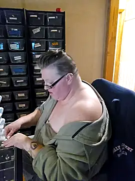 Budd Bunney online show from October 17, 2025, 3:32 am