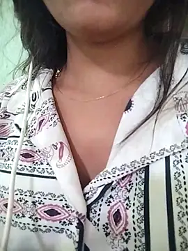 Snapshot of PEEHU-50 chatting on May 1, 2026, 1:54 am PEEHU-50 online show from May 1, 2026, 1:54 am