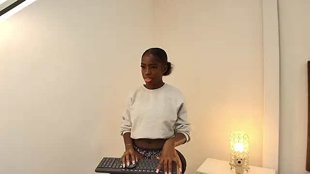 NatashaTaylor online show from November 25, 2025, 10:15 am