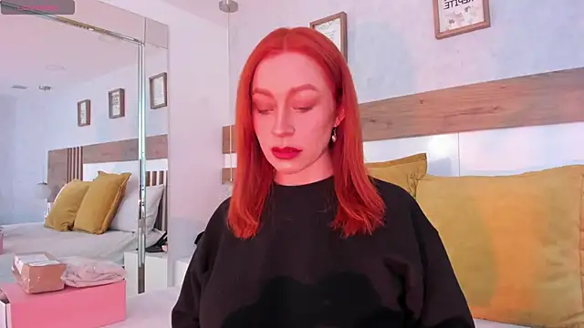 Snapshot of LucianaWainN chatting on November 18, 2025, 2:20 pm LucianaWainN online show from November 18, 2025, 2:20 pm