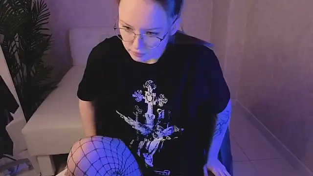 Snapshot of SirenaBlessing chatting on December 23, 2025, 1:16 am SirenaBlessing online show from December 23, 2025, 1:16 am