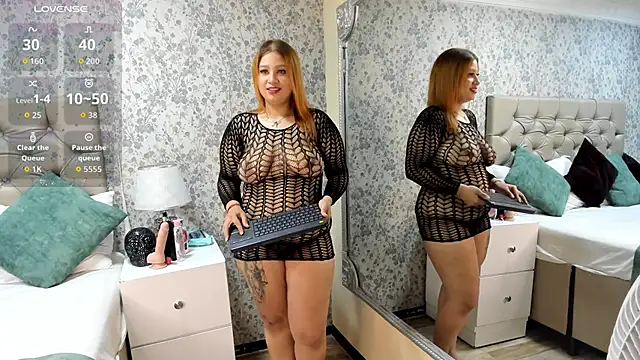 LunaaDuque online show from November 9, 2025, 3:10 am