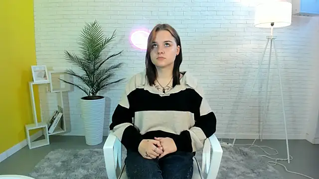 NinaArthurs online show from September 30, 2025, 6:30 am