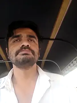 puneriboy32 online show from November 29, 2025, 11:43 am