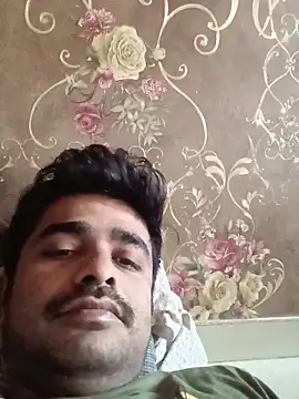 puneriboy32 online show from November 14, 2025, 2:59 am