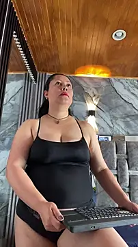 Marianasmitt online show from October 6, 2025, 12:17 pm