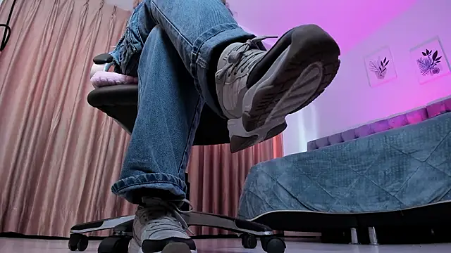 Scarlett  Cooper   online show from February 2, 2026, 12:48 pm