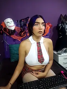 Sophie-dbs online show from October 31, 2025, 4:58 pm