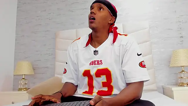 jax black online show from October 15, 2025, 9:34 pm