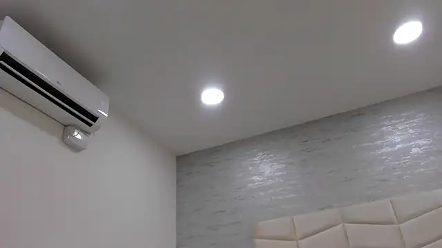 jax black online show from November 15, 2025, 7:07 pm