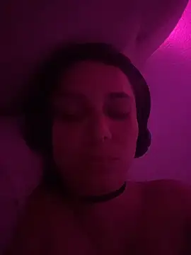 DreadPink online show from December 16, 2025, 3:55 am