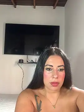 motita lux online show from November 12, 2025, 2:43 pm