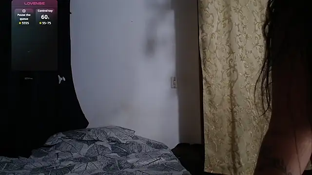 motita lux online show from October 23, 2025, 1:26 am