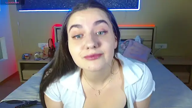 cutieblush online show from October 6, 2025, 6:19 pm