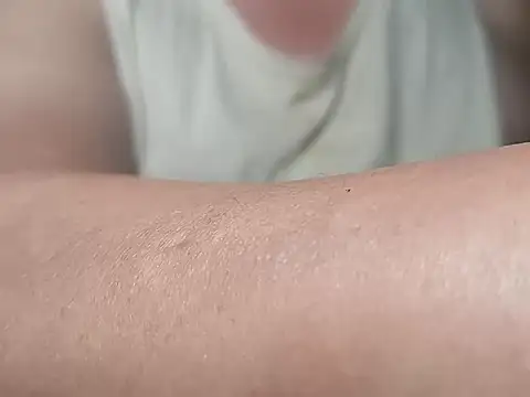 macKnd online show from October 8, 2025, 7:58 pm