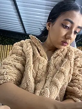 cloe taylor   online show from November 1, 2025, 3:13 am