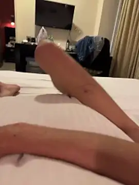 Snapshot of HenryLee1983-cums chatting on February 3, 2026, 4:45 pm HenryLee1983-cums online show from February 3, 2026, 4:45 pm