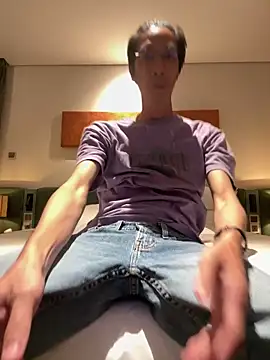 Snapshot of HenryLee1983-cums chatting on October 8, 2025, 1:45 pm HenryLee1983-cums online show from October 8, 2025, 1:45 pm