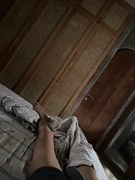 Snapshot of HenryLee1983-cums chatting on October 2, 2025, 11:41 pm HenryLee1983-cums online show from October 2, 2025, 11:41 pm