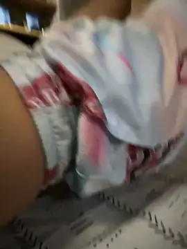 Snapshot of HenryLee1983-cums chatting on October 21, 2025, 10:53 pm HenryLee1983-cums online show from October 21, 2025, 10:53 pm