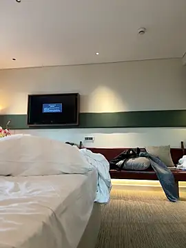 Snapshot of HenryLee1983-cums chatting on October 8, 2025, 12:12 am HenryLee1983-cums online show from October 8, 2025, 12:12 am