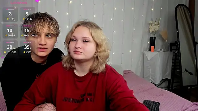 soft sofi  online show from November 6, 2025, 8:24 pm