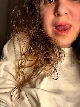 Snapshot of Luisaa_rosee chatting on November 23, 2025, 1:48 am Luisaa rosee online show from November 23, 2025, 1:48 am