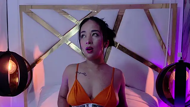 Amara Martell online show from November 15, 2025, 12:42 pm