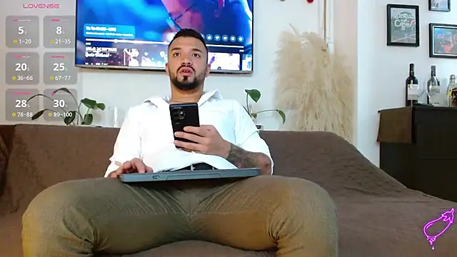 mathewv  online show from November 13, 2025, 3:43 am