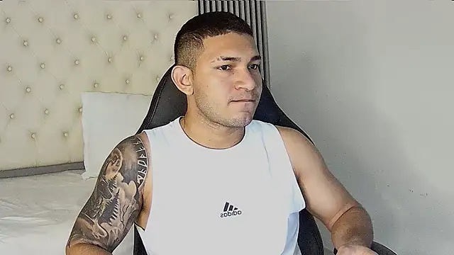 Snapshot of venedic_bull chatting on October 11, 2025, 5:25 pm venedic bull online show from October 11, 2025, 5:25 pm