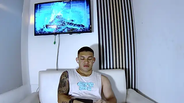 Snapshot of venedic_bull chatting on November 15, 2025, 1:31 am venedic bull online show from November 15, 2025, 1:31 am