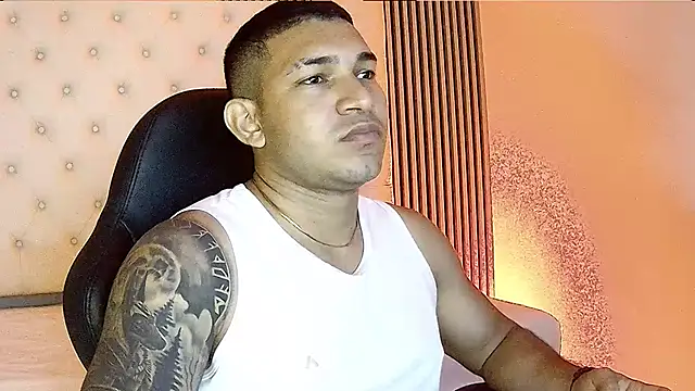 Snapshot of venedic_bull chatting on October 10, 2025, 4:41 pm venedic bull online show from October 10, 2025, 4:41 pm