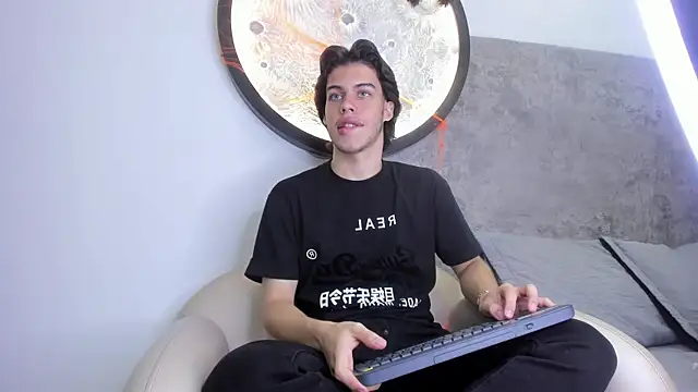 Lucian grey online show from October 11, 2025, 3:40 am