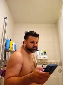 Roddog18 online show from November 5, 2025, 2:09 pm