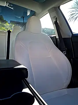 Roddog18 online show from December 3, 2025, 9:58 pm