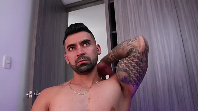 SOY MIKE online show from November 3, 2025, 1:47 pm