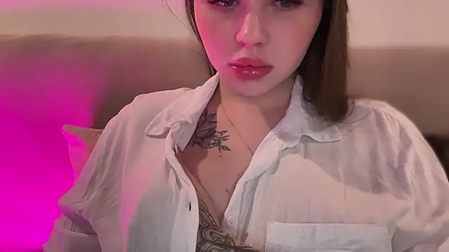 Snapshot of AlmaryKim chatting on November 3, 2025, 10:13 pm AlmaryKim online show from November 3, 2025, 10:13 pm