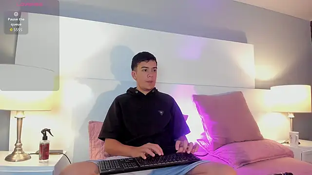 Snapshot of Dylan_Katte chatting on February 26, 2026, 12:05 pm Dylan Katte online show from February 26, 2026, 12:05 pm