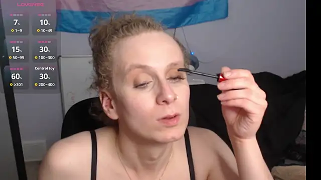 cinderellie online show from October 28, 2025, 2:56 am