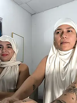 Snapshot of Nadia_hasbun chatting on December 18, 2025, 9:07 pm Nadia hasbun online show from December 18, 2025, 9:07 pm