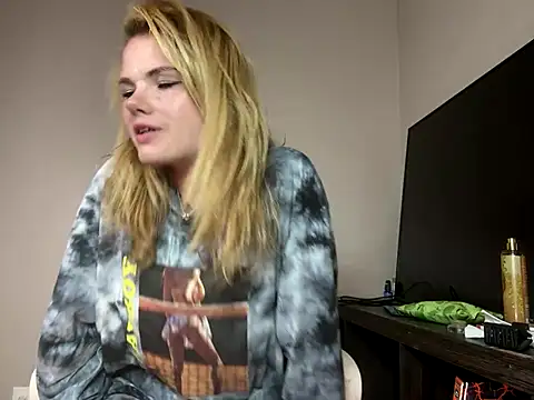Coconutsforyou online show from September 30, 2025, 5:57 am