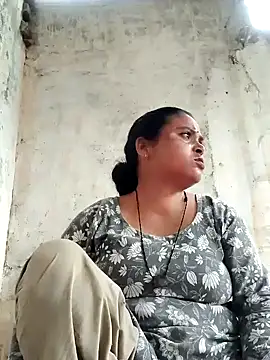 Monalisa22y online show from October 6, 2025, 4:02 am