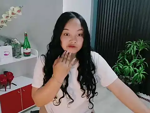 UrFavouriteCravings online show from February 4, 2026, 2:39 am