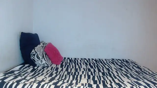 PIXIEBITCHXXX26 online show from February 12, 2026, 5:02 pm