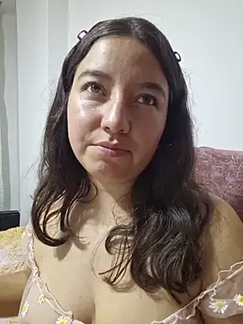 Snapshot of annyaparis chatting on December 4, 2025, 11:59 pm annyaparis online show from December 4, 2025, 11:59 pm