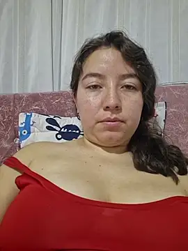 Snapshot of annyaparis chatting on February 4, 2026, 1:44 am annyaparis online show from February 4, 2026, 1:44 am