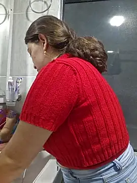 Snapshot of annyaparis chatting on December 3, 2025, 2:56 am annyaparis online show from December 3, 2025, 2:56 am