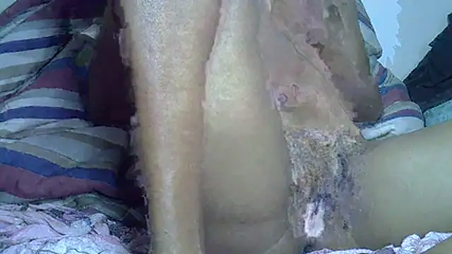 reneilwemat12 online show from April 16, 2026, 12:44 am