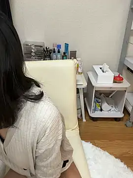 mia2 jp online show from April 10, 2026, 10:39 pm