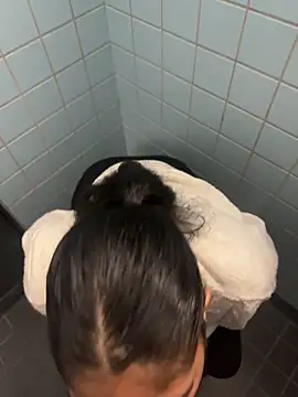 latingangsex online show from February 15, 2026, 5:12 pm